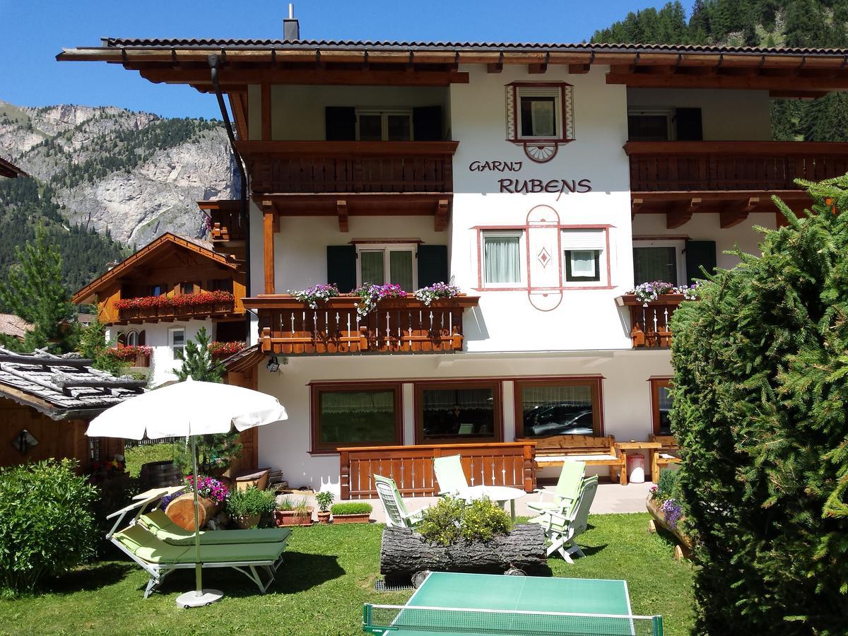 Garni Rubens B&B Selva di Val Gardena Exterior photo